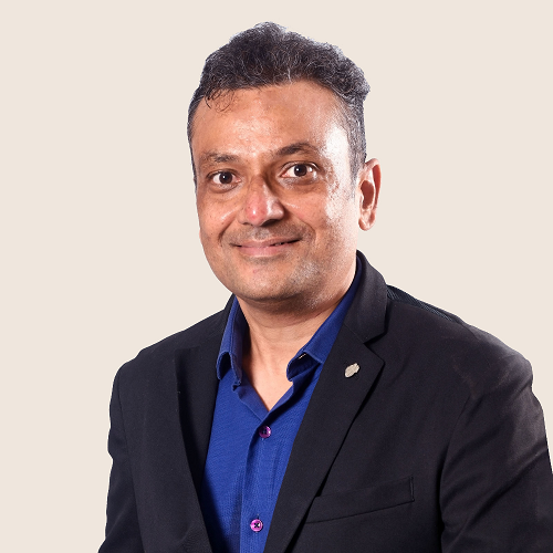 Raghu Ravinutala PDG de Yellow AI