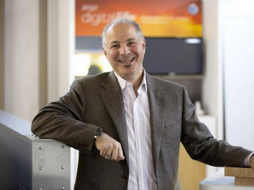 Joseph Magnacca  dirigeant de RadioShack