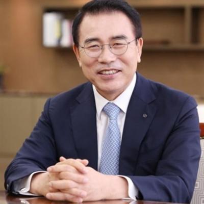 Cho Yong-byoung, CEO de Shinhan Financial Group