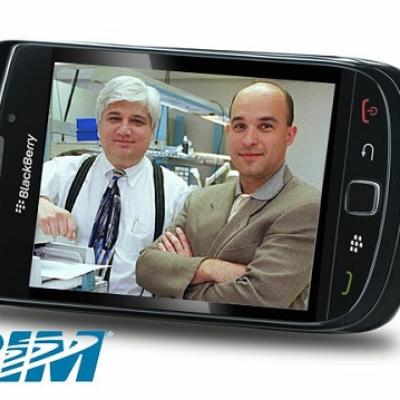 Mike Lazaridis (à gauche) et Jim Balsillie (à droite), cofondateurs de BlackBerry