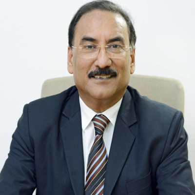 Dilip Gaur, CEO de Grasim Industries 